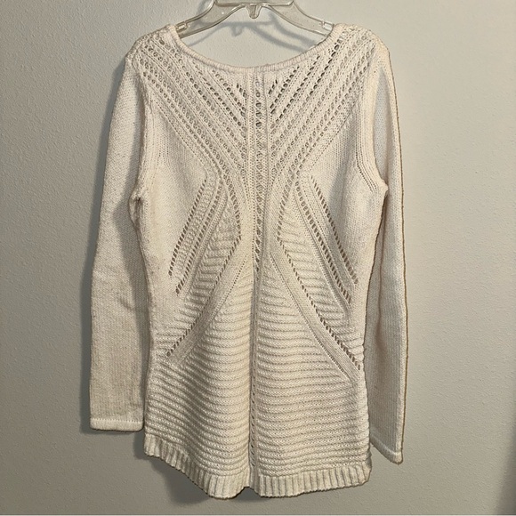 LC Lauren Conrad Elegant White Knit Sweater size M - Picture 2 of 5